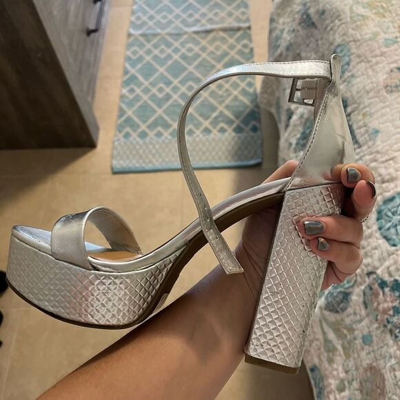 Pre loved bamboo platform heels 💫 - Picture 3 of 5